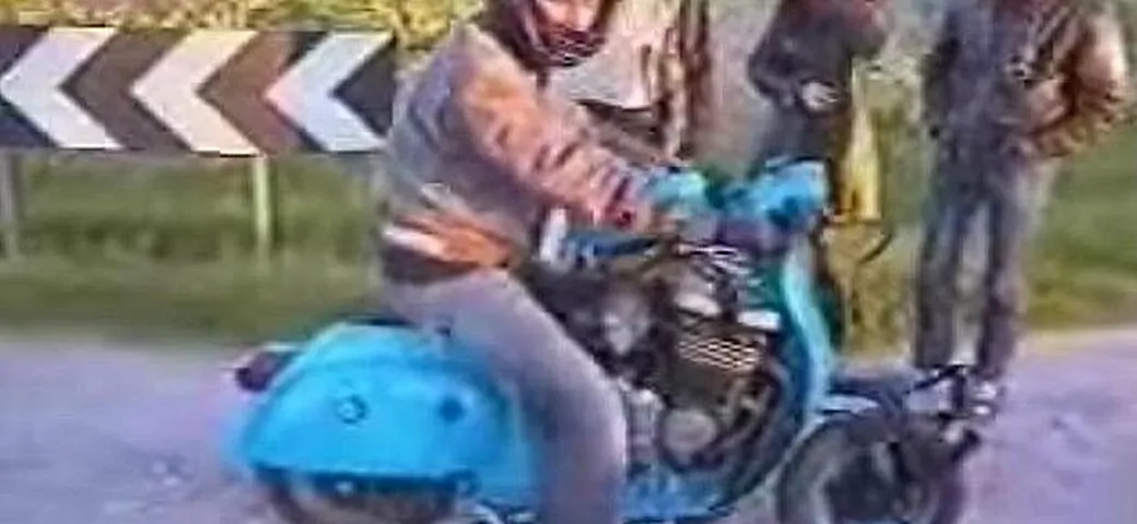 Vespa elaborata con motore Yamaha R1 [Video]