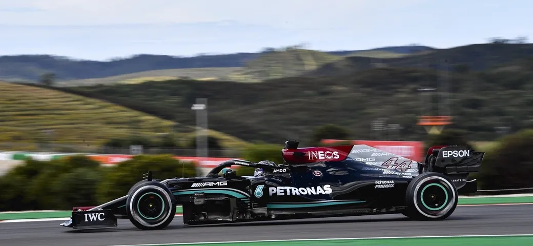 F1 GP Portogallo: Hamilton si rimette la corona e stravince