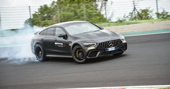 Mercedes-AMG, il 28 luglio tornano a Valllunga i corsi Driving Academy Italia 2020