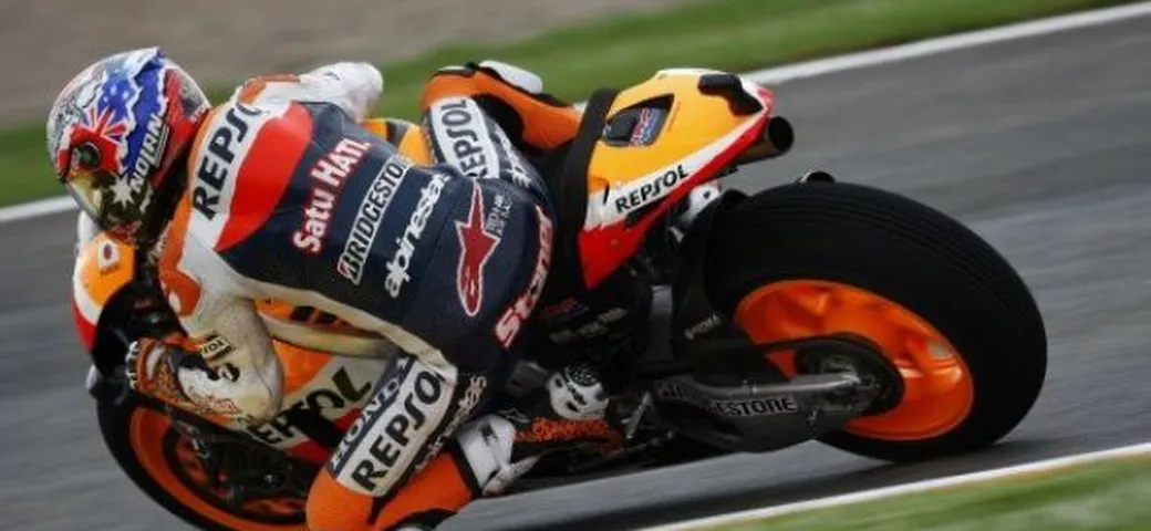 MotoGP: Stoner ancora al comando nelle FP3 davanti a Pedrosa e De Puniet. Rossi sesto.