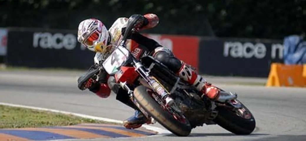 Aprilia conquista il campionato del mondo Supermoto costruttori nella S2