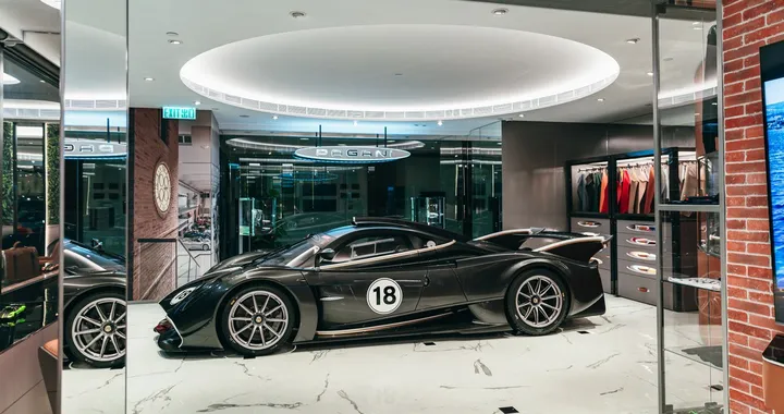 Pagani Automobili apre un nuovo showroom a Hong Kong