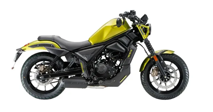 Zontes 125 C2: la custom che non sembra una 125