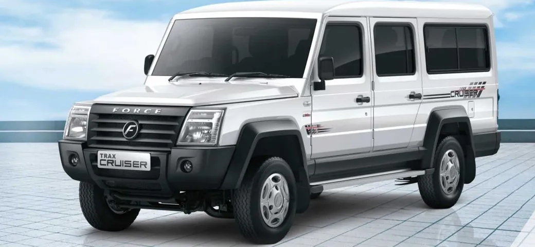Force Motors Trax Cruiser, dall’India il fuoristrada extralarge con 12 posti