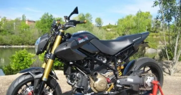 Hyper Radical: la Hypermotard secondo Radical Ducati