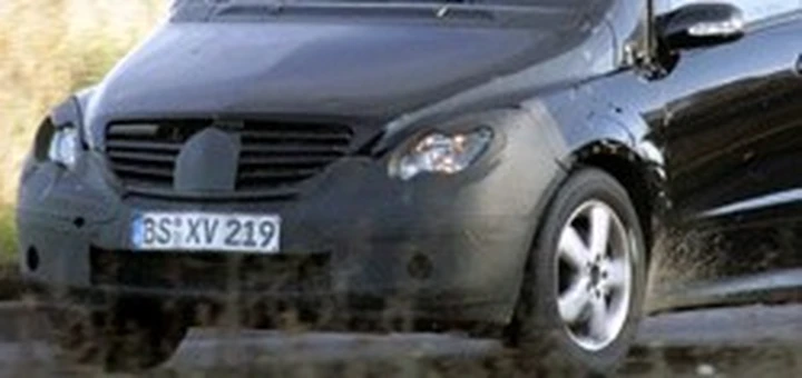Mercedes Classe B facelift, foto-spia