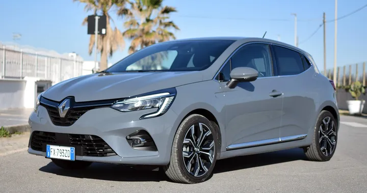 Nuova Renault Clio TCE 100, la prova su strada (VIDEO)