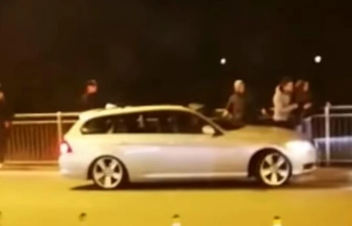 Incidente stradale: perde il controllo e investe un ragazzo [Video]