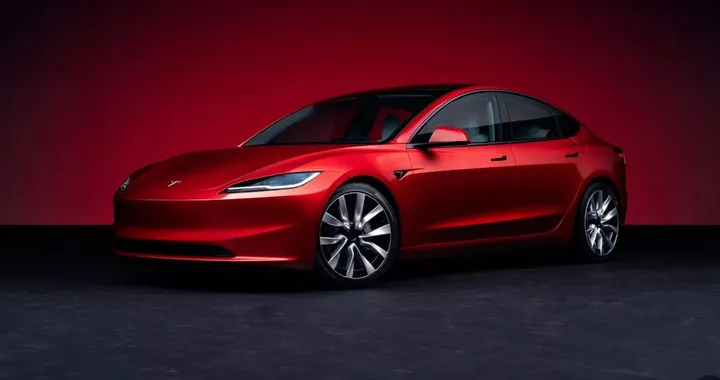 Nuova Tesla Model 3 Long Range: autonomia record e prestazioni rinnovate