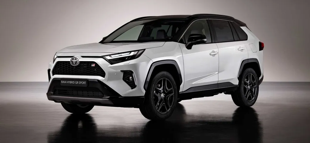 Toyota Rav4 GR Sport: il SUV ibrido veste sportivo