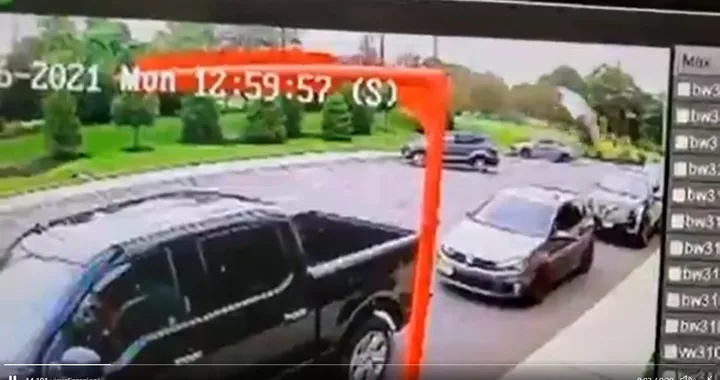 Spaventoso volo con schianto di una Toyota [Video]