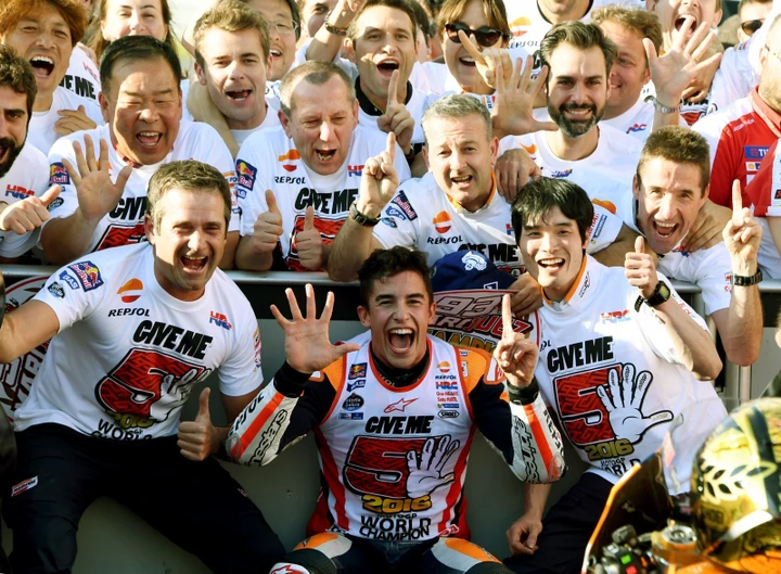 MotoGP Motegi, Marquez l’acchiappatutto! Rossi e Lorenzo nella polvere. Super Dovizioso-Ducati. Avanza l’Aprilia