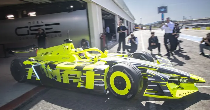 Opel presenta la GSE 27FE: prototipo Formula E GEN4 da oltre 800 CV