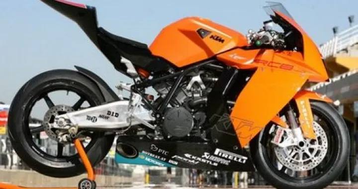 Team Go Eleven e KTM insieme nel mondiale Superstock