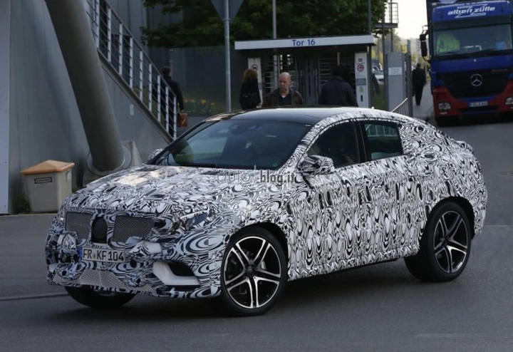 Mercedes MLC: nuove foto spia
