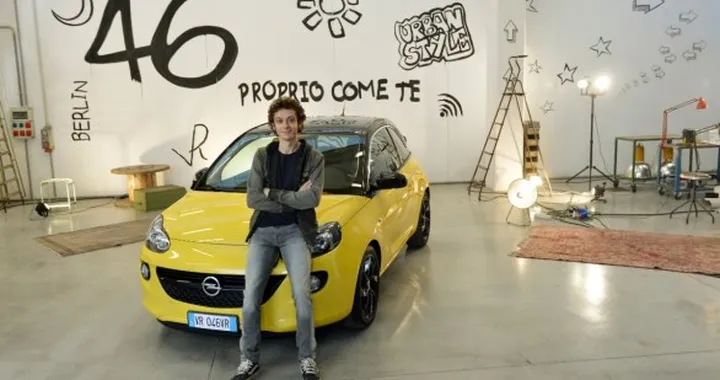 Valentino Rossi testimonial della nuova Opel Adam
