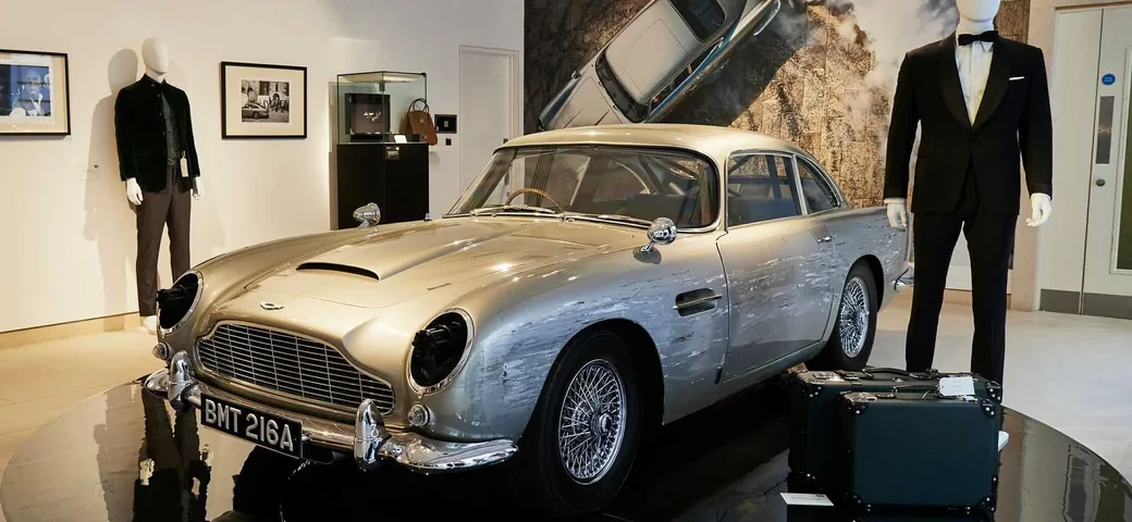 Aston Martin DB5: venduta all’asta la vettura di 007