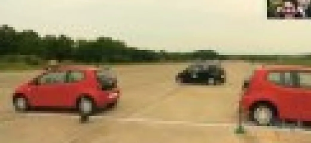 Nuovo record di parcheggio in retromarcia