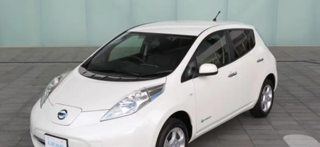 Nissan LEAF 2013: più contenuti ed autonomia