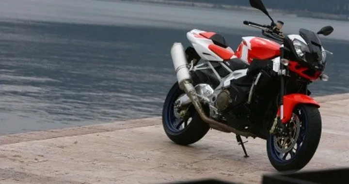 2007 Aprilia Tuono 1000 R: gallery e tecnica