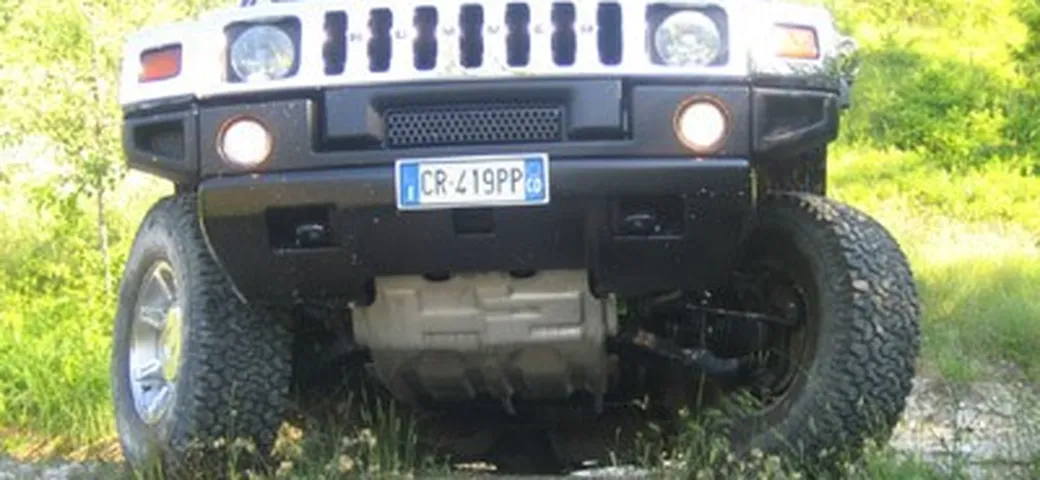 Prova Hummer H2: dettagli poco visibili