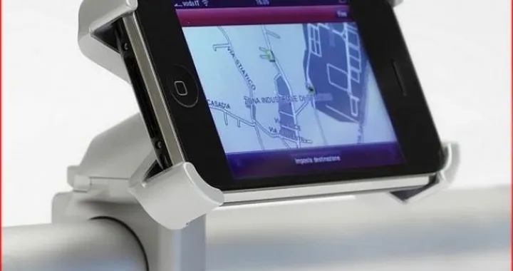 iHook1: porta Smartphone per moto