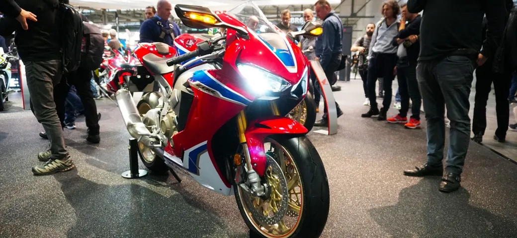EICMA 2018: Honda CBR 1000 Fireblade si rinnova