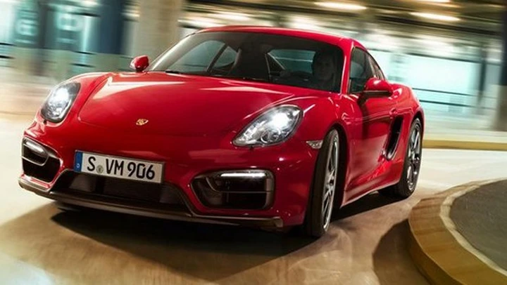 Porsche Cayman GTS: sulla pista da go-kart in video
