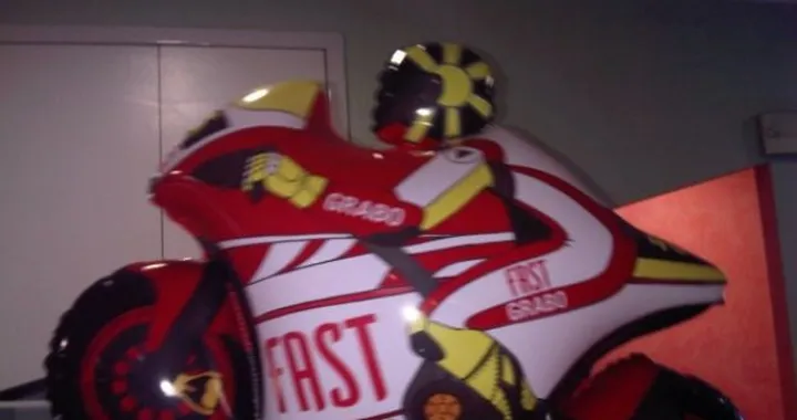 Foto del giorno: Vale in Ducati, veggenti cinesi