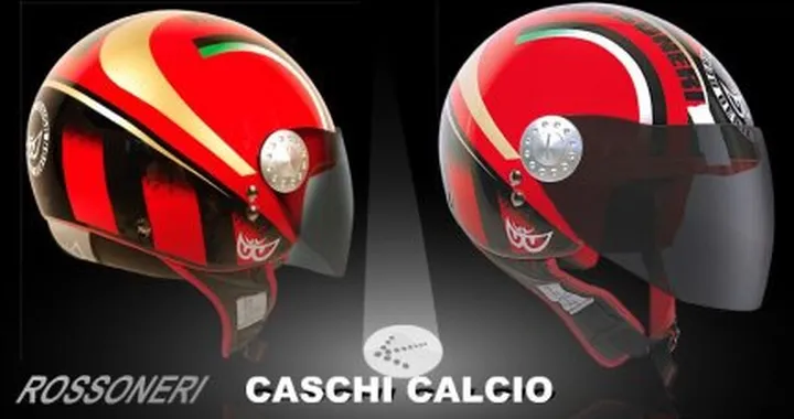 Motociclista calciofilo? Ecco il casco che fa per te