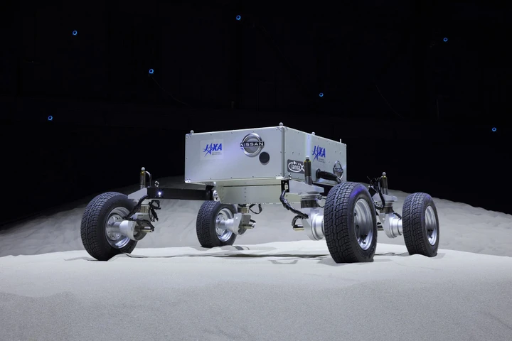 Nissan svela il prototipo di rover lunare dotato di tecnologia e-4ORCE