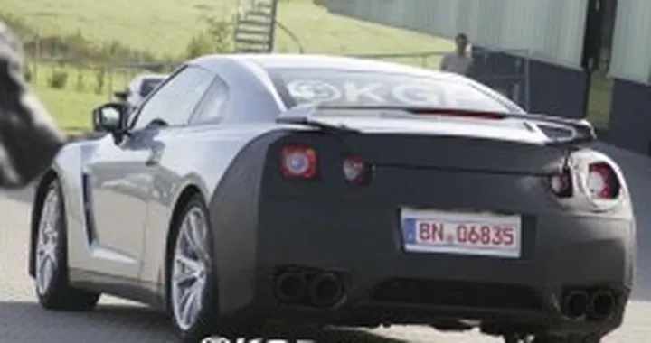 Nissan Skyline GT-R - dettagli sul motore VR38 e sul prezzo
