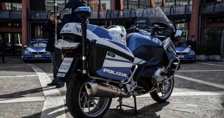 Targhe clonate: 7.000 € di multa e denuncia per un motociclista di Aosta