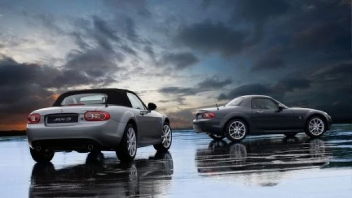 Mazda Mx-5: la nuova generazione potrà consumare anche un litro ogni trenta chilometri