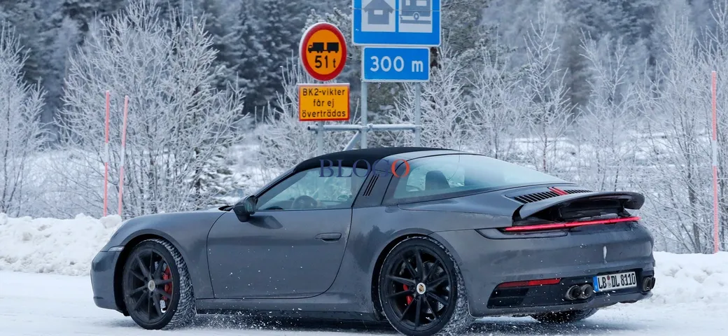 Porsche 911 (992) Targa: le foto spia