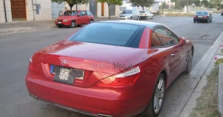 Foto spia Mercedes SL R231: due esemplari provenienti da Nardò