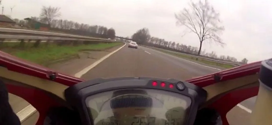 Ducati 848 vs Porsche Carrera GTS [Video]