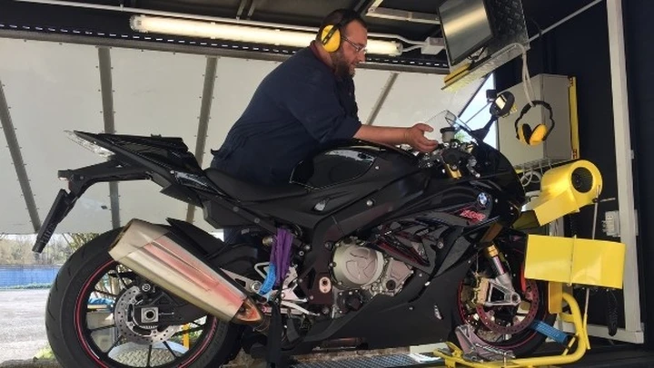BMW S 1000 RR 2015: la nostra prova al banco