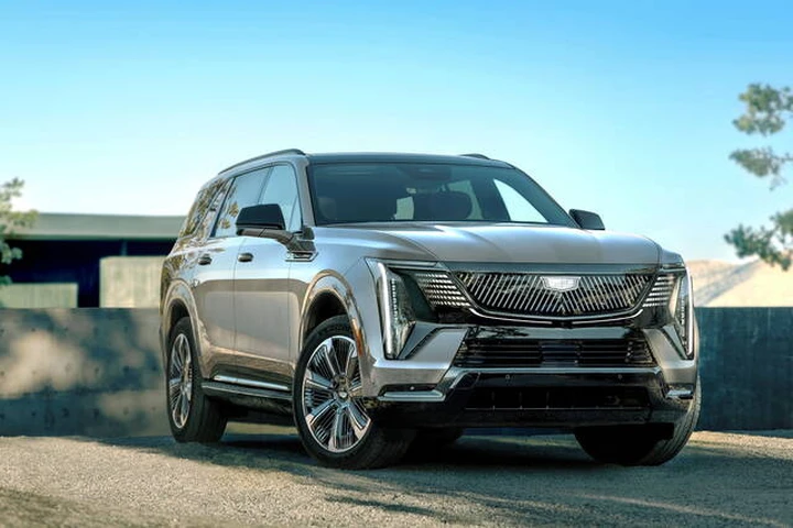 La Cadillac Escalade IQ pesa quattro tonnellate, auto o 