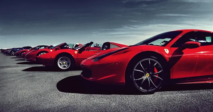 Ferrari: calano le ricerche su Google nell'ultimo decennio