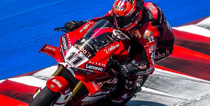 Bulega domina la Race of Champions Ducati: battute le stelle della MotoGP