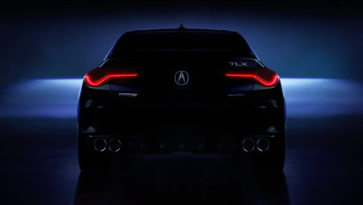 Acura TLX, il teaser
