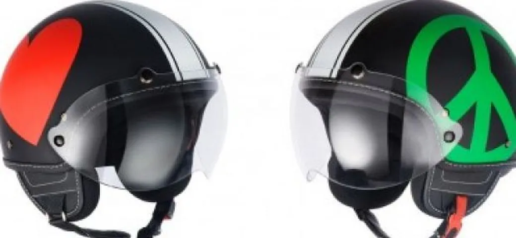 Moschino Helmets Peace & Love per San Valentino 2009