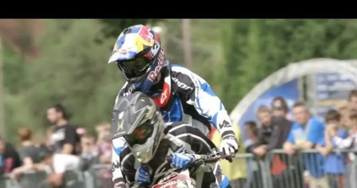 Freestyle: quei folli di Nitro Circus s'inventano il backflip...in tandem! /video