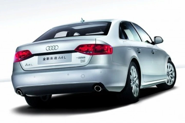 Audi A4L: con il passo allungato per gli spilungoni cinesi