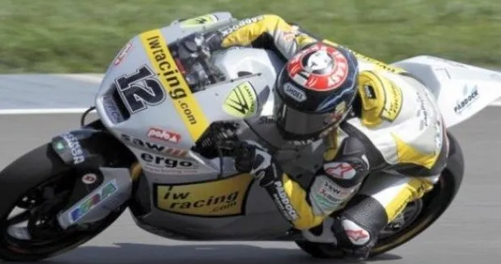 Moto2, Sepang: vince Luthi su Bradl per bandiera rossa. Marquez può ancora sperare.