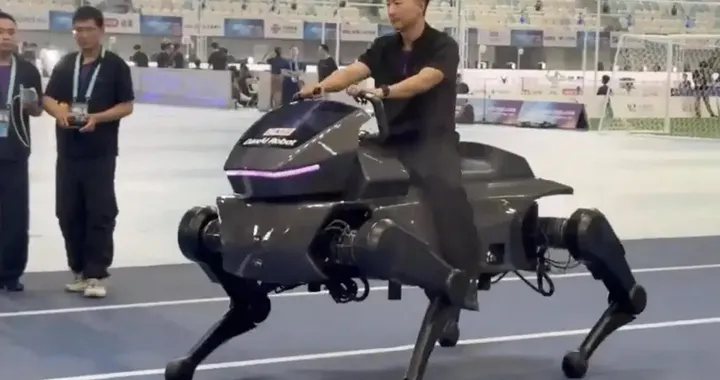 Dalla Cina arriva Qiji X1, la “moto” con quattro zampe