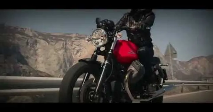 2014 Moto Guzzi V7 Stone