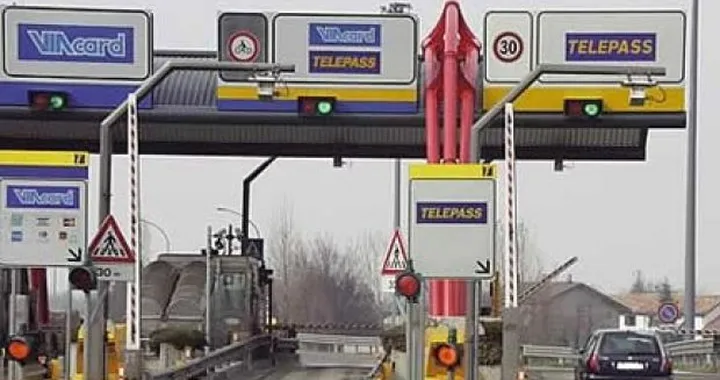 Rincari tariffe autostradali: pedaggio aumentato in occasione del ponte del 1° maggio