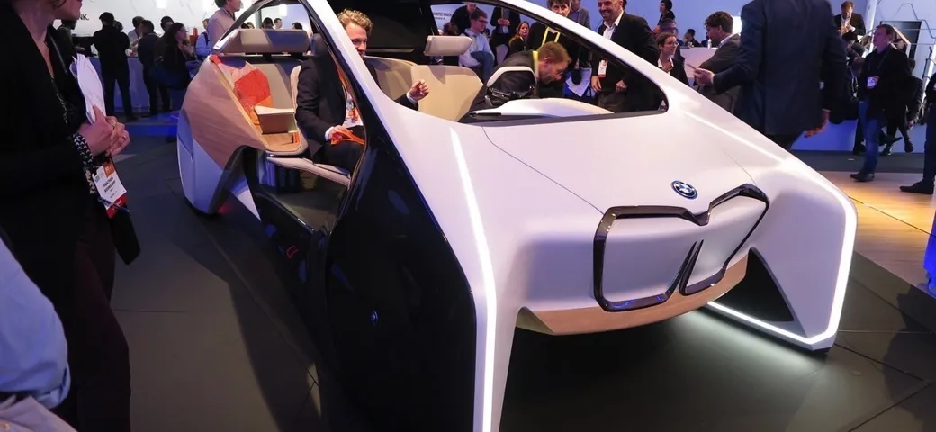 CES 2017 Live: BMW manda in pensione anche i touch screen